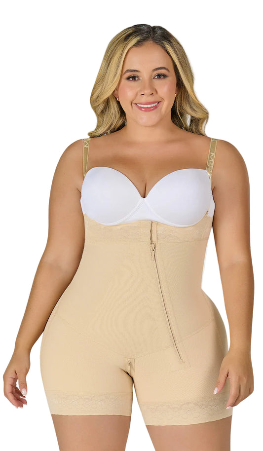 Short shaping girdle with diagonal closure F0766 by Fajas M&amp;D